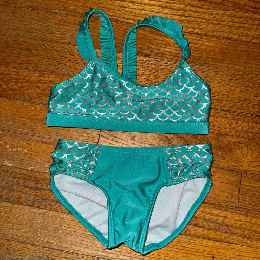 Cat & Jack, Little Girl’s 6/6x Mermaid 🧜🏽‍♀️ Design 2 Piece  Swimsuit